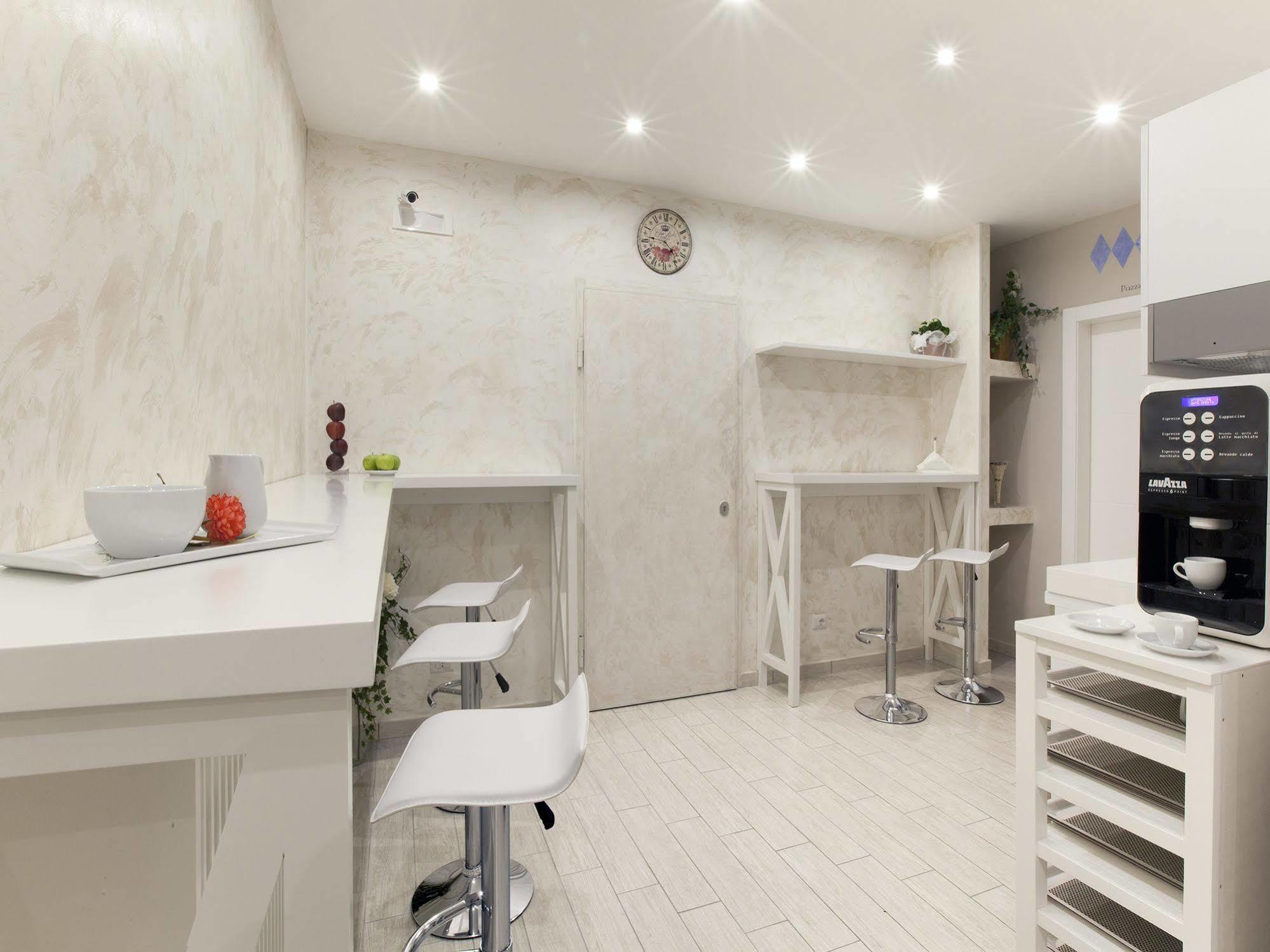 Le Quattro Piazze Bed & Breakfast Sorrento Ngoại thất bức ảnh