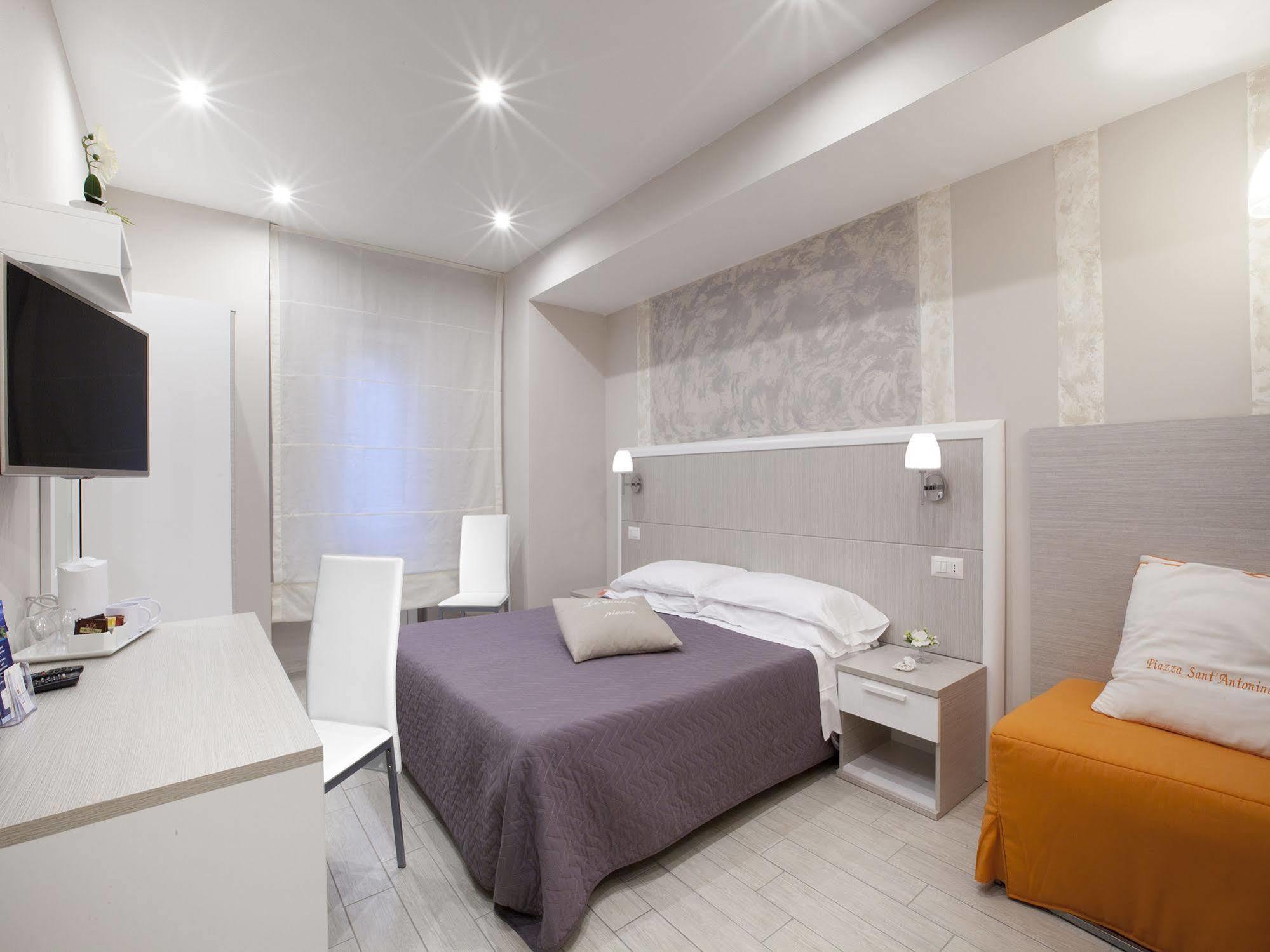 Le Quattro Piazze Bed & Breakfast Sorrento Ngoại thất bức ảnh